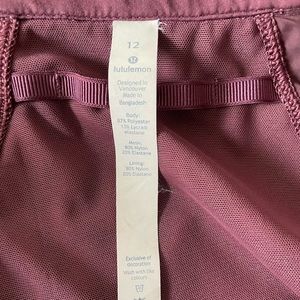 Lululemon size 12 burgundy jacket